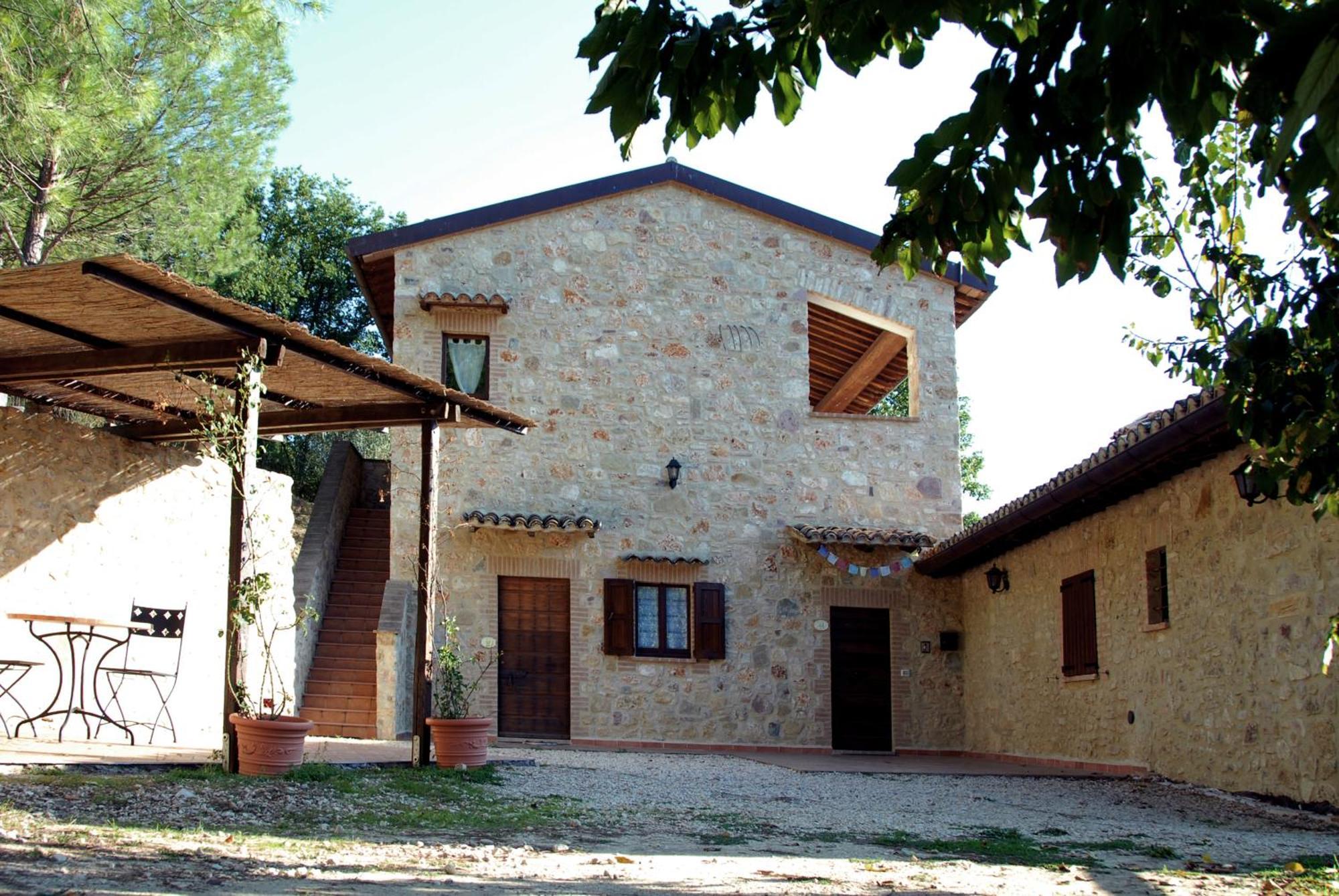 דירות Grutti Agriturismo Bio Tra Cielo E Terra מראה חיצוני תמונה