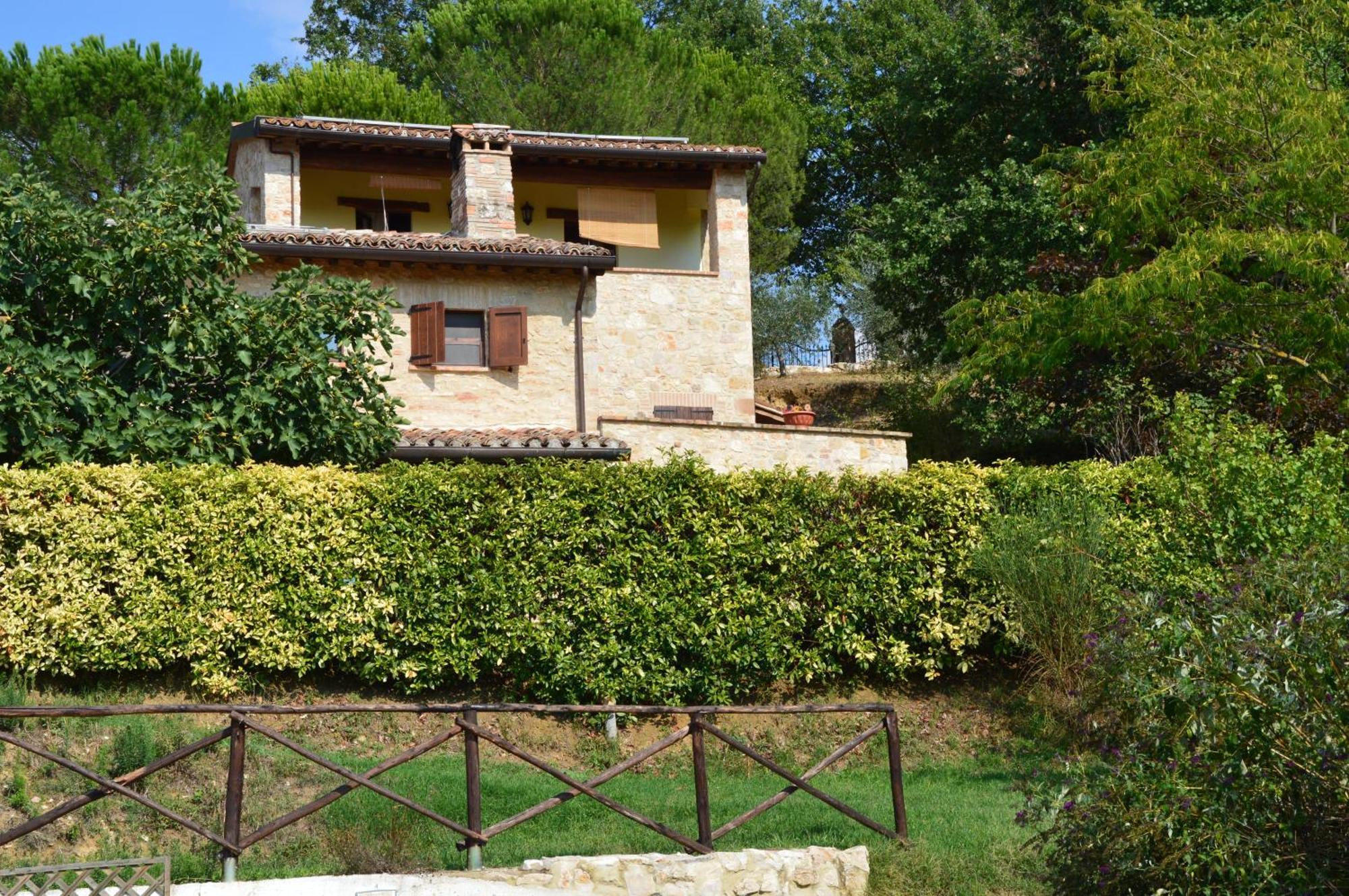 דירות Grutti Agriturismo Bio Tra Cielo E Terra מראה חיצוני תמונה
