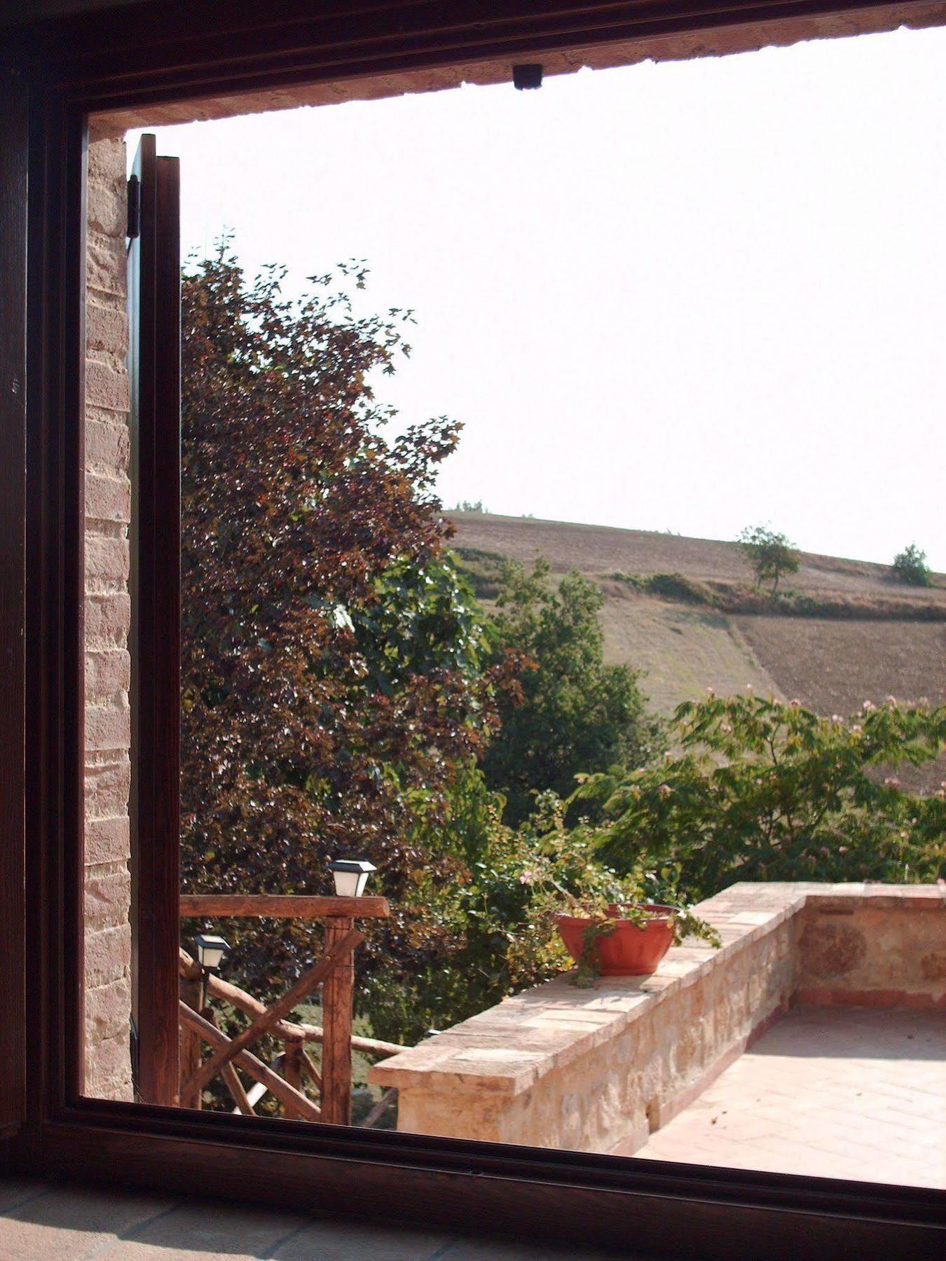 דירות Grutti Agriturismo Bio Tra Cielo E Terra מראה חיצוני תמונה