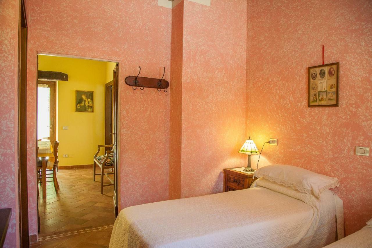 דירות Grutti Agriturismo Bio Tra Cielo E Terra מראה חיצוני תמונה