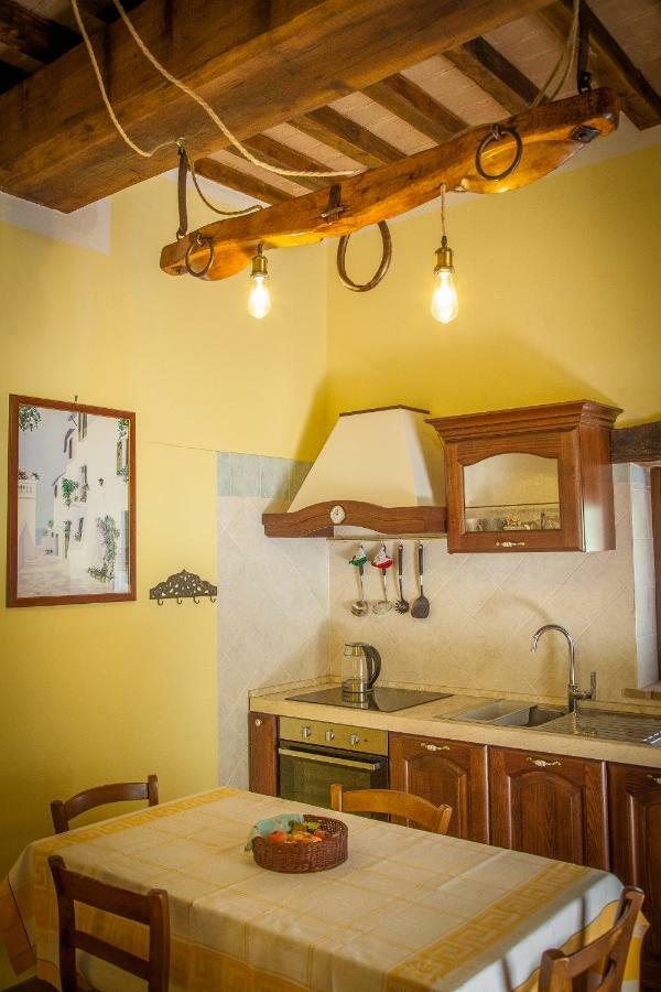 דירות Grutti Agriturismo Bio Tra Cielo E Terra מראה חיצוני תמונה
